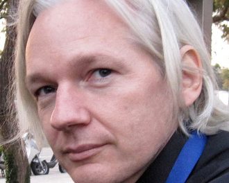 Sweden: Mother applauds Assange asylum bid