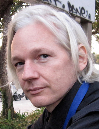 Sweden: Mother applauds Assange asylum bid