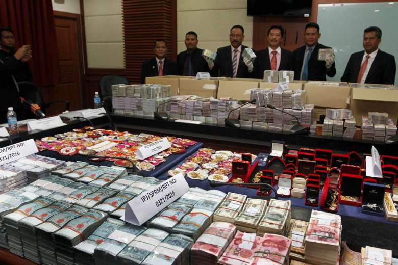 Malaysia: Anti-corruption officers seize $13 million in cash