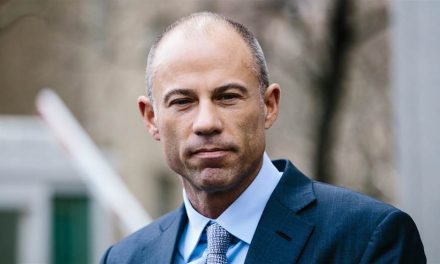 USA: Michael Avenatti charged with attempted extortion of $20 million from Nike