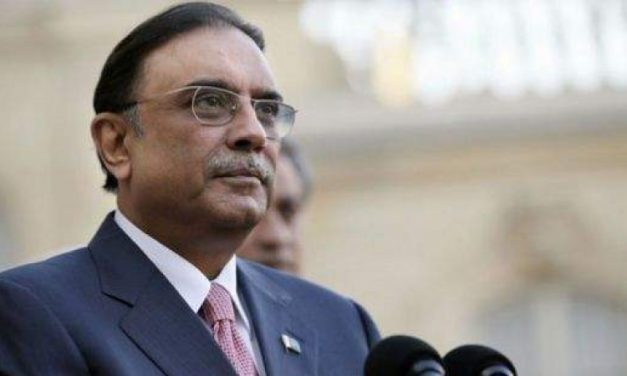 Pakistan:  Former President Zardari questioned in money laundering case