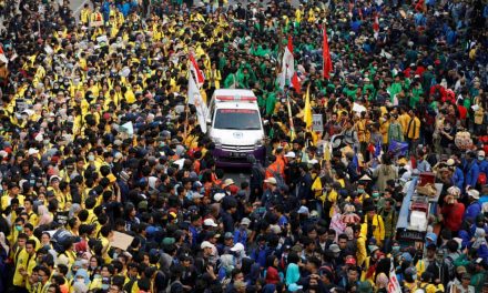 Indonesia: Students protesting against the weakening of anti-corruption law.