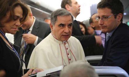 Vatican: Cardinal Becciu at centre of financial investigation
