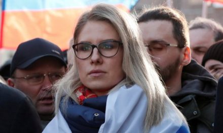 Russia: Navalny’s top associate detained.