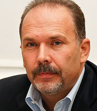 Russia: Pretrial restrictions extended for Auditor.